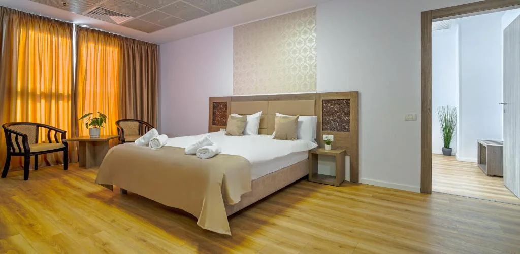 Sir Fundeni Hotel image reservation at Y-Sky-Lead